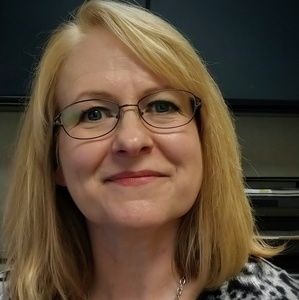 Meet your Posher, Becky